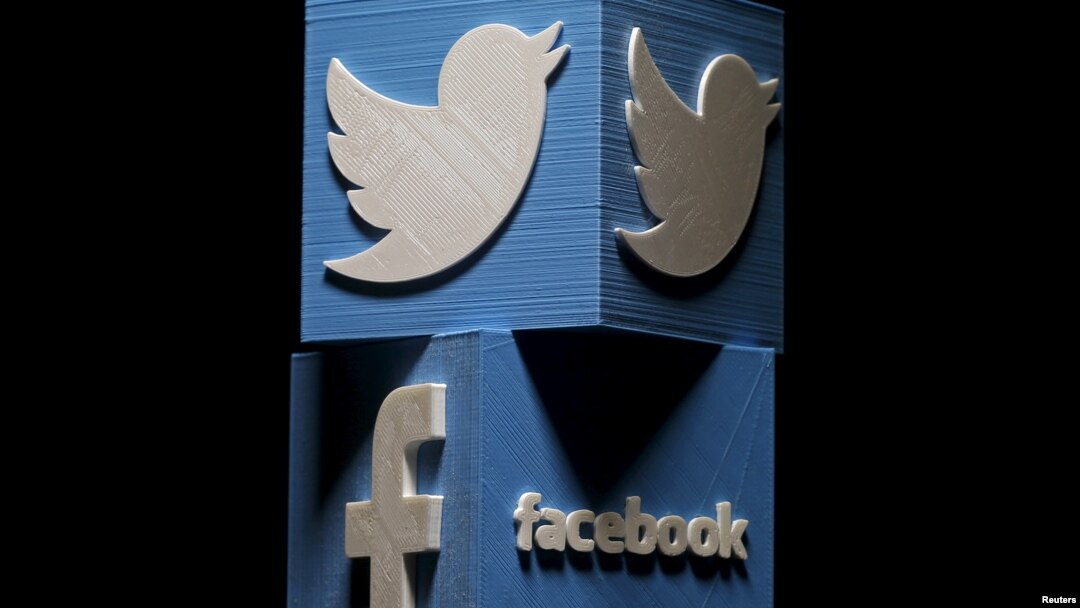TWITTER & FACEBOOK LOGOS
