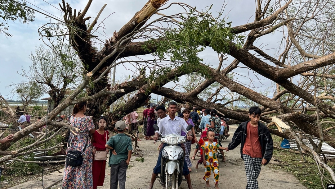 မိုခါမုန်တိုင်းကြောင့် အပျက်အစီးများပြား (ရခိုင်ပြည်နယ်၊ မေလ ၁၅၊ ၂၀၂၃)