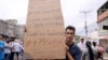 Empleos y mejores salarios: Lo que piden los venezolanos en actos de campaña de la oposición