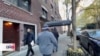 Muerte de niño migrante revela el drama en refugios de Nueva York