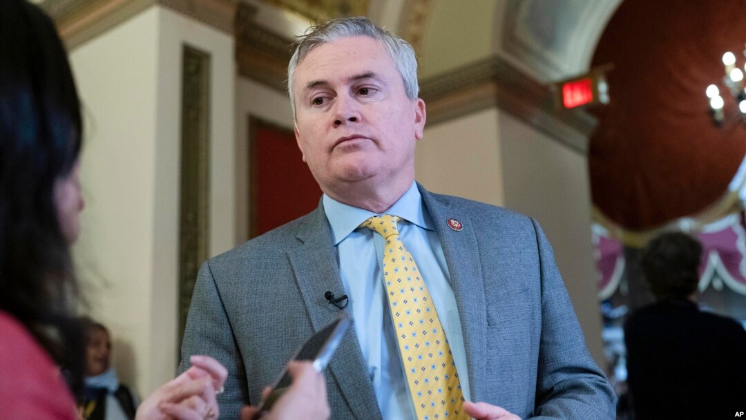 Foto Achiv: Depite James Comer (Repibliken eta Kentucky) pale ak jounalis yo nan Capitol la nan Washington, Jedi 12 Janvye 2023. 