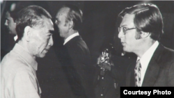 1971年周恩来与洛德在人民大会堂。