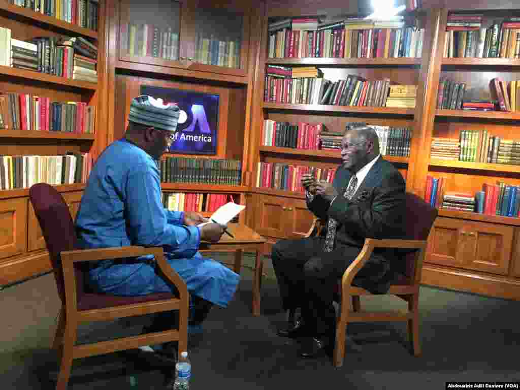 Alhaji Aliyu Mustapha Sokoto Tare da Dan takarar shugaban kasa na babbar jam’iyar hamayya a Najeriya PDP, Alh Atiku Abubakar, Janairu 18, 2019 