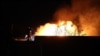 Vatrogasci gase požar posle ruskog napada novom raketom na ukrajinski grad Dnjepar (Foto: Handout / State Emergency Service of Ukraine / AFP) 