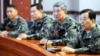 한민구 한국 국방부 장관(오른쪽)이 23일 서북도서방위사령부를 방문해 모두발언하고 있다.