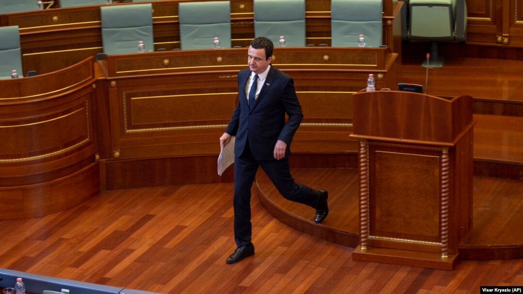 Premijer Kosova Aljbin Kurti u Skupštini Kosova, u Prištini, 3. februara 2020. godine (Foto: AP/Visar Kryeziu) 
