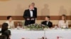El presidente de EE.UU. Donald Trump (centro) y el emperador Naruhito con sus esposas en el banquete ofrecido a los Trump en el Palacio Imperial de Tokio, el lunes 27 de mayo de 2019. Foto de la Agencia de la Casa Imperial de Japón.