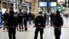 Francuska policija osigurava područje nakon što je muškarac nožem ranio nekoliko ljudi na željezničkoj stanici Gare du Nord u Parizu, Francuska, 11. siječnja 2023. REUTERS/Benoit Tessier