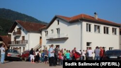 Bosnia and Herzegovina -- Children and parents from Konjevic Polje in front of the Educational center in Nova Kasaba, August 31, 2021.