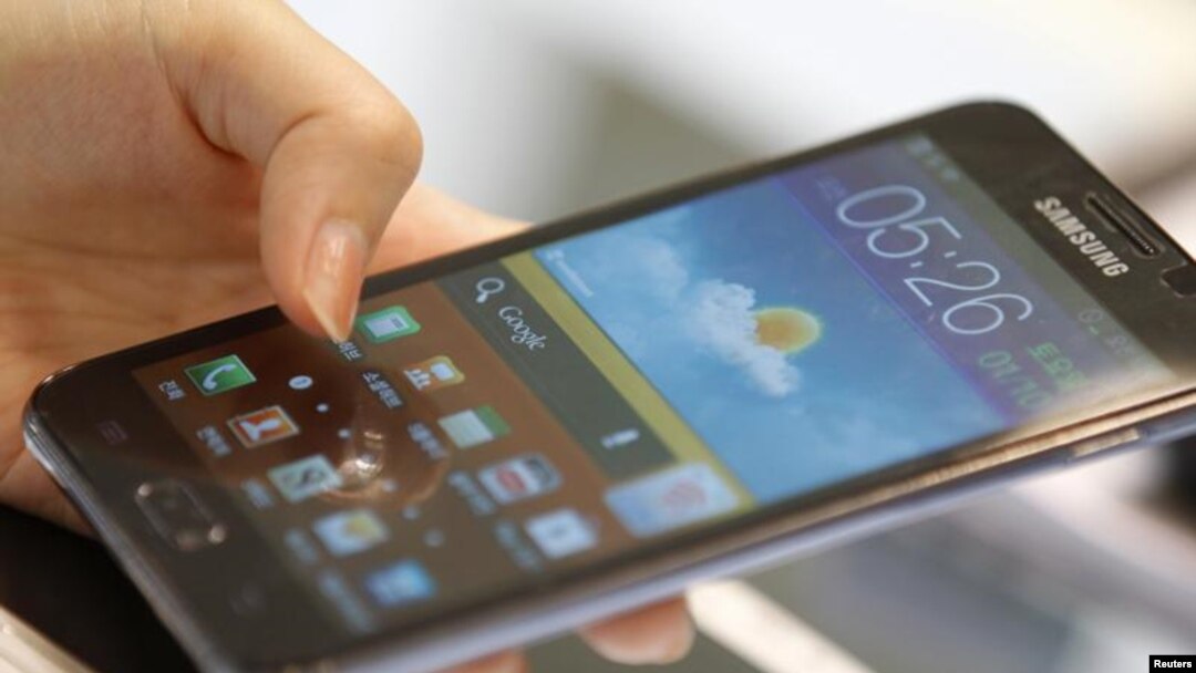 Samsung lidera el mercado de teléfonos inteligentes con sistema operativo Android. 