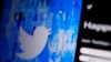 La página de inicio de Twitter puede verse en un dispositivo digital, el 25 de abril de 2022, en San Diego, EEUU. 