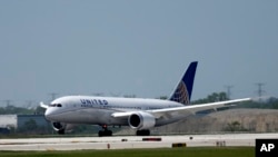 La aerolínea agregó una escala en Aruba para recoger nueva tripulación antes de llegar a Caracas, la cual se regresará a Houston el mismo día.