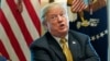 El presidente Donald Trump amenazó con imponer aranceles a los autos producidos en México a menos que ese país haga más para detener a los inmigrantes que tratan de ingresar a EE.UU.