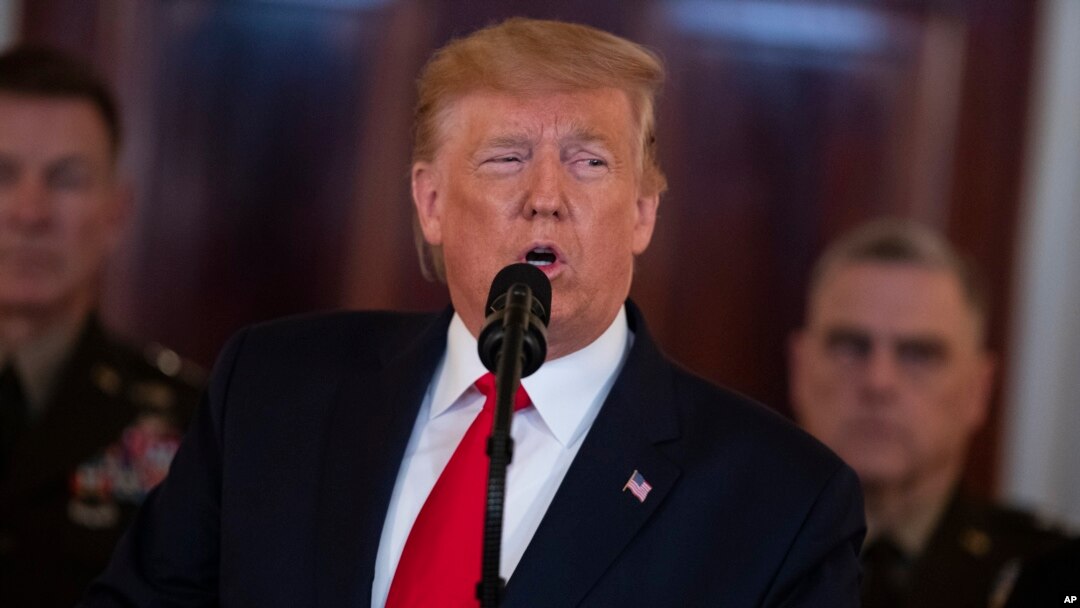 Predsednik Donald Tramp obraća se naciji u Beloj kući, nakon napada Irana balističkim raketama na baze u Iraku koje koriste američke snage, u Vašingtonu, 8. januara 2020.