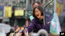 Taiwan's opposition Democratic Progressive Party, DPP, presidential candidate Tsai Ing-wen campaigns in Taipei.