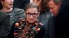 La jueza Ruth Bader Ginsburg estuvo ausente de la corte en enero mientras se recuperaba de una cirugía. 