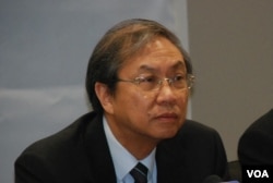 真普選聯盟召集人鄭宇碩表示，普選特首的候選人提名資格不可以高過現在，也不可以有政治審查