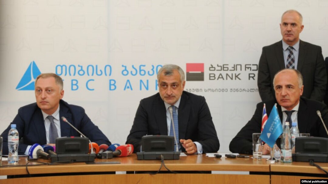 თიბისის გუნდი: ვახტანგ ბუცხრიკიძე, მამუკა ხაზარაძე და ბადრი ჯაფარიძე