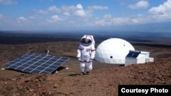A HI-SEAS crewmember participates in a year-long simulated Mars mission in Mauna Loa, Hawaii.(Courtesy Universiry of Hawaii / HI-SEAS)