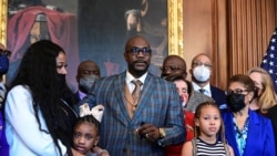 Floyd family visits U.S. Congress.