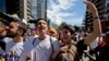 Los estudiantes y profesores venezolanos argumentan que las medidas tomadas por el presidente Maduro asfixian la autonomía universitaria.