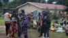 BAyi police ya Uganda bazali kosolola na bakima bitumba na Kisoro, Uganda, 10 novembre 2021