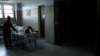 La crisis económica en Venezuela está agravando la crisis en el sector de la salud según denuncian médicos.
