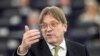 El jefe del Brexit del Parlamento Europeo, Guy Verhofstadt, responde al debate sobre el futuro de Europa en el Parlamento Europeo en Estrasburgo, al este de Francia, el martes.