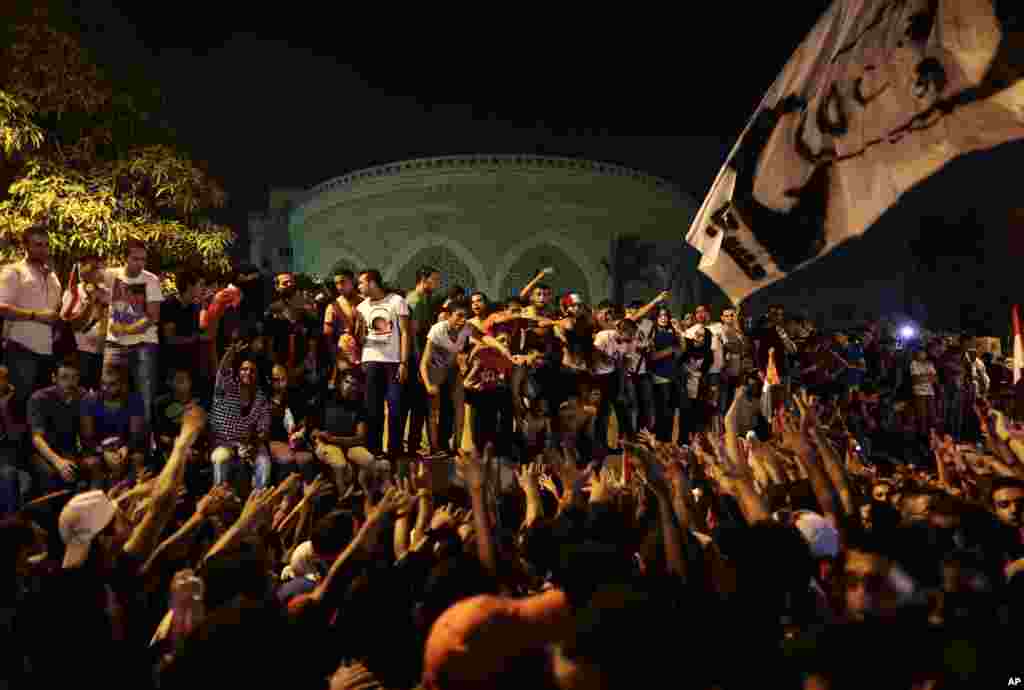 2013年6月30日，埃及抗议者聚集在开罗解放广场，要求伊斯兰主义总统穆尔西下台。