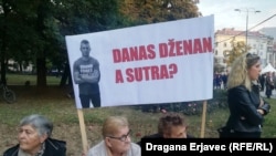 Bosnia and Herzegovina -- Citizens protest and seek the justice for the murdered 21-year-old Dzenan Memic, in Sarajevo, October 5, 2018.