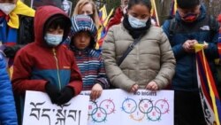 ཨོ་ལིམ་ཕིཀ་ལྷན་ཚོགས་ཀྱི་ལས་ཁུངས་མདུན་དུ་ངོ་རྒོལ།