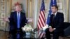 El presidente Donald Trump, izquierda, también habló con su homólogo francés sobre el futuro del Brexit y señaló que "en las próximas semanas veremos qué pasa". 