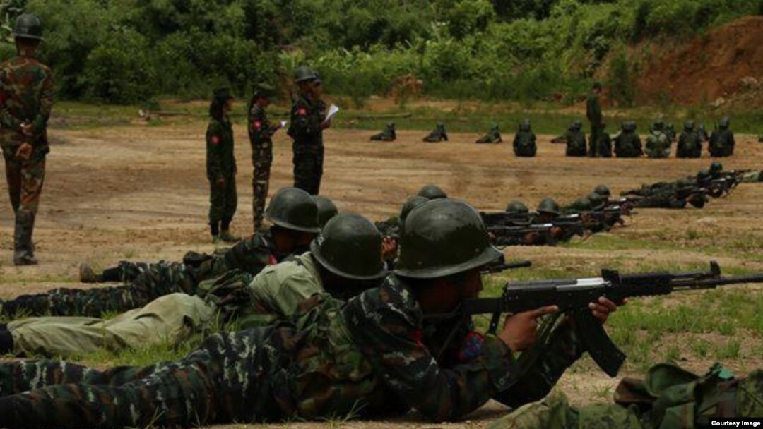 ရခိုင်လူမျိုးစုလက်နက်ကိုင်အဖွဲ့ AA ( ဓါတ်ပုံ -ရက္ခိုင့်တပ်မတော် သတင်းနှင့် ပြန်ကြားရေးဌာန)
