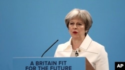 英国首相特蕾莎·梅17号在伦敦的保守党春季论坛讲话