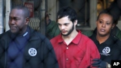 Esteban Santiago, quien disparó 15 veces en un aeropuerto internacional, de diagnosticado esquizofrenia después del tiroreo