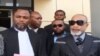 Alanga nzembo Koffi Olomide (D) elongo na mosambeli na ye Me Tony Mwaba na bobimi na Cour ya cassation,na Gombe, 26 septembre 2019.
